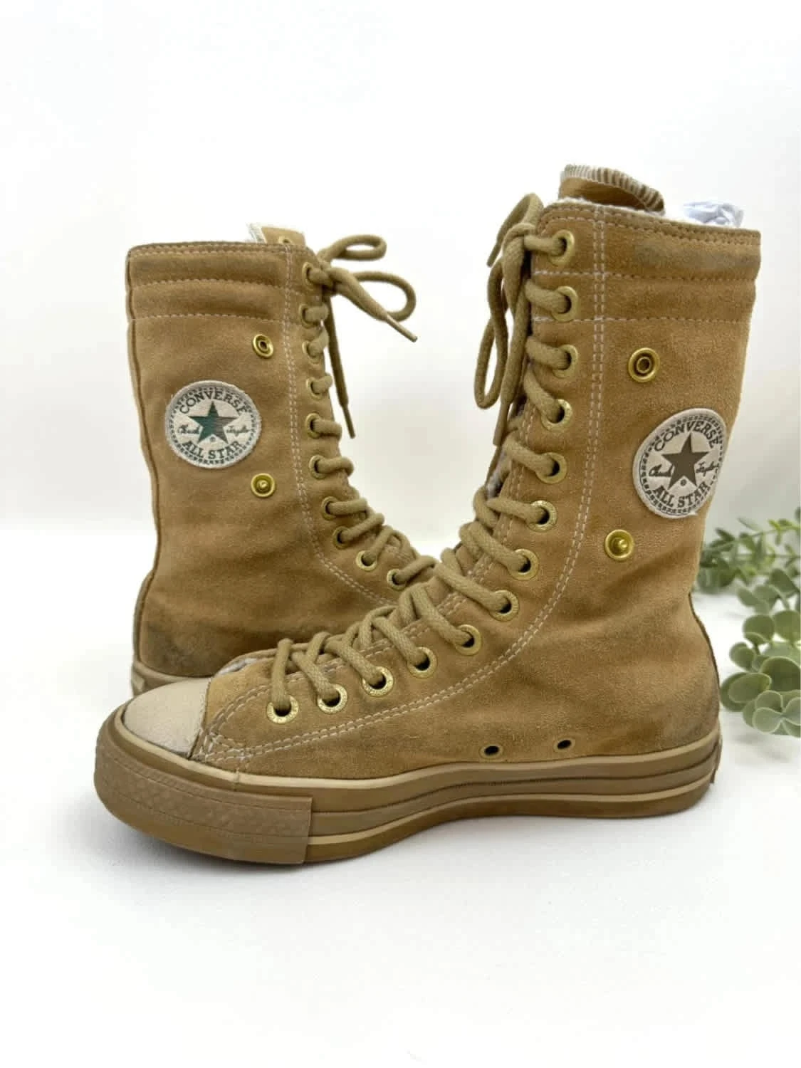 Converse Chuck Taylor All Star montantes en daim beige taille 36