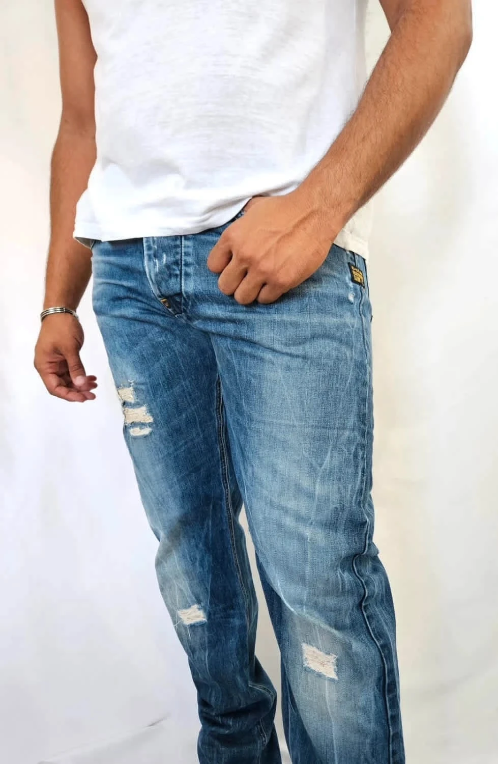 Jean troué G-Star Raw 3301 taille 44