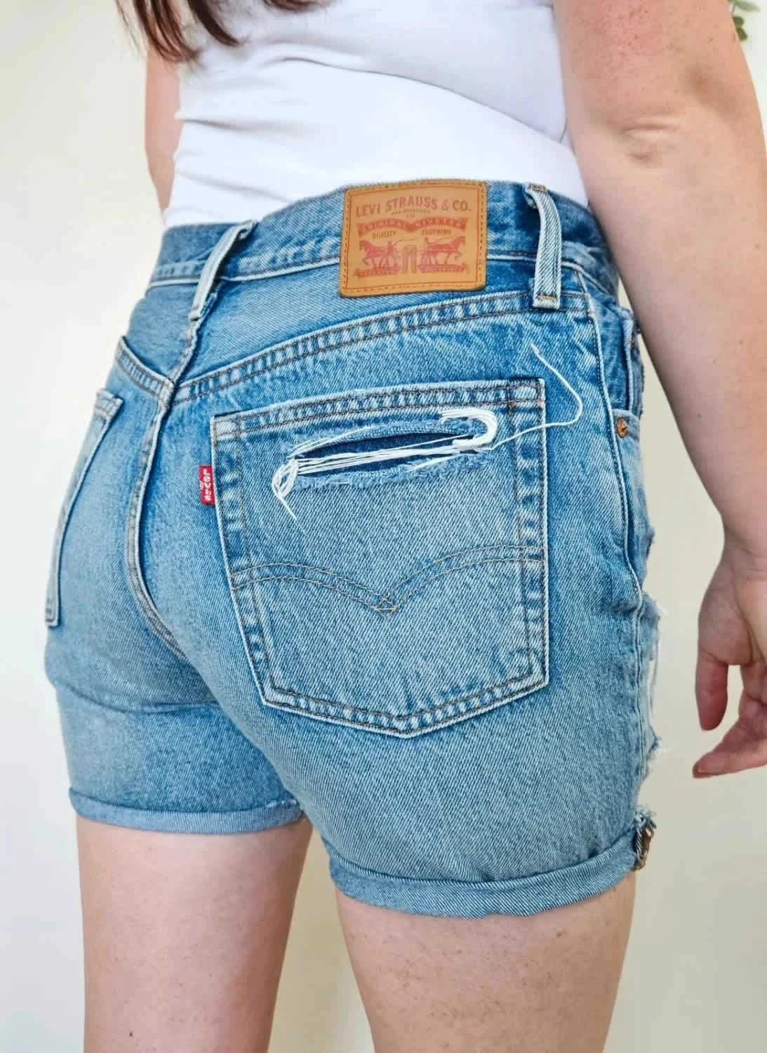Short Levi’s en jean destroy W26