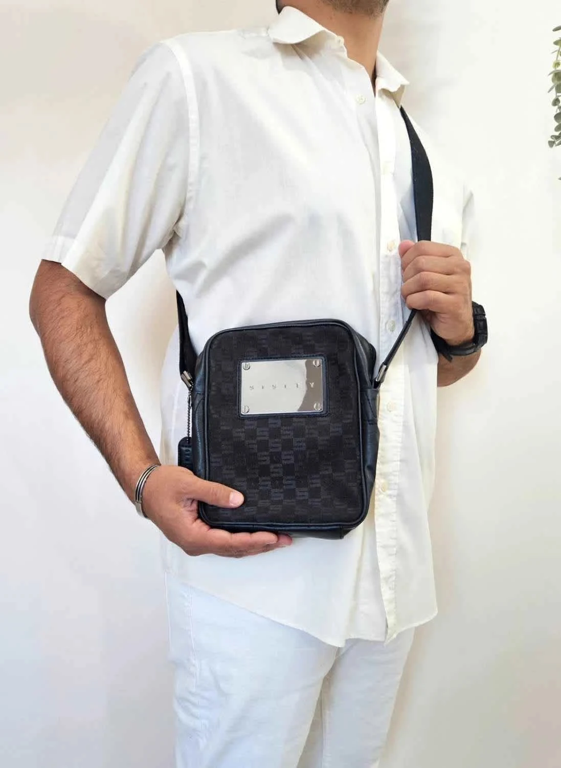 Sacoche Sisley monogram noire taille unique