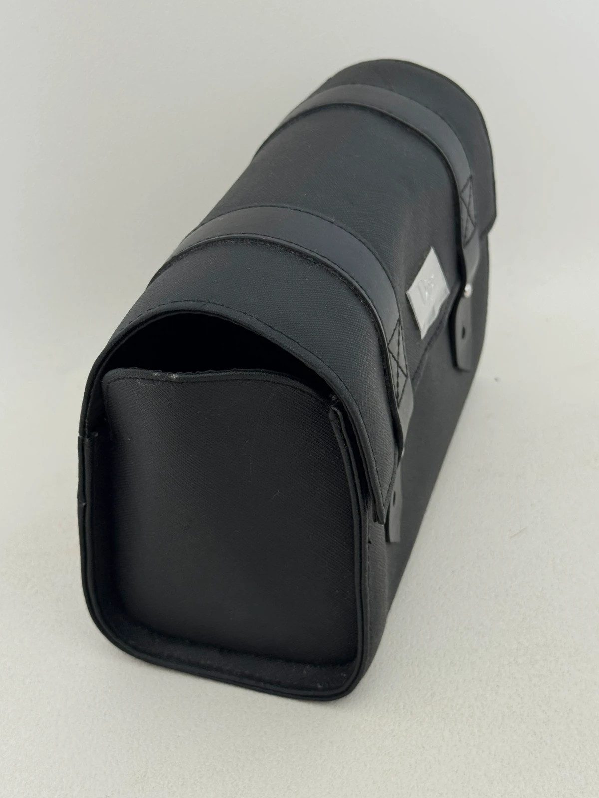 Pochette étui Dior Parfums noir rigide plaque métal style vanity unisexe - Photo 4/10