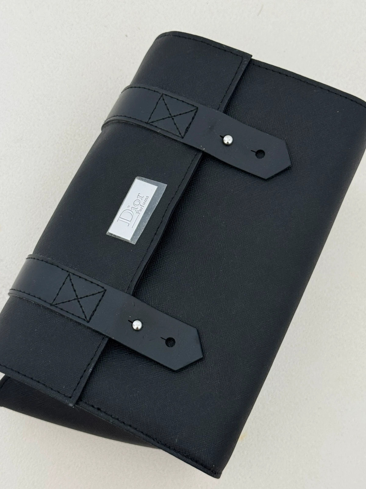 Pochette étui Dior Parfums noir rigide plaque métal style vanity unisexe - Photo 7/10
